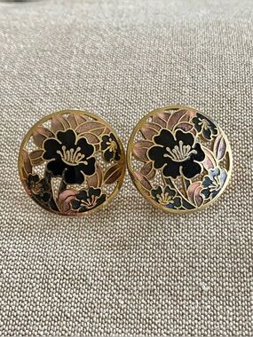 VTG Cloisonné Enamel Gold Tone Earrings Black Pink Hibiscus Flower Earrings